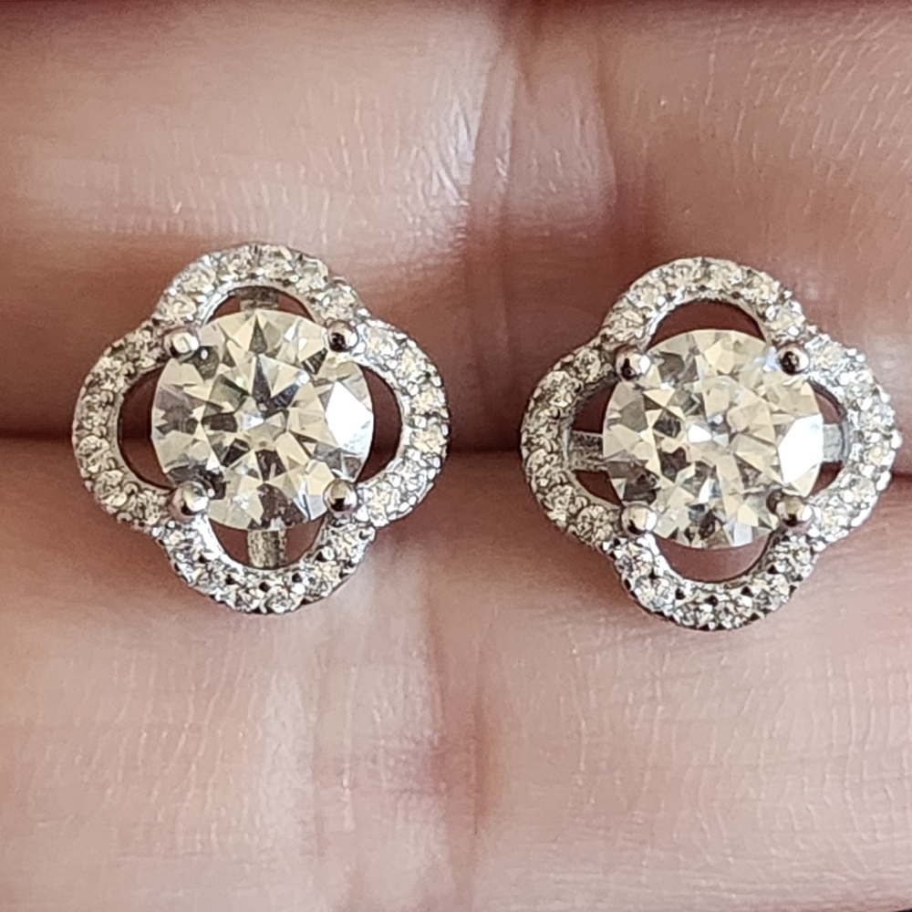 GRA Certified Moissanite Clover Earrings 1 CT - New